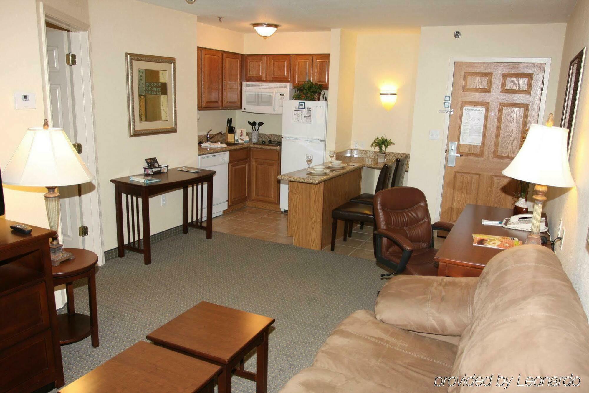 Staybridge Suites Mcallen By Ihg Bilik gambar