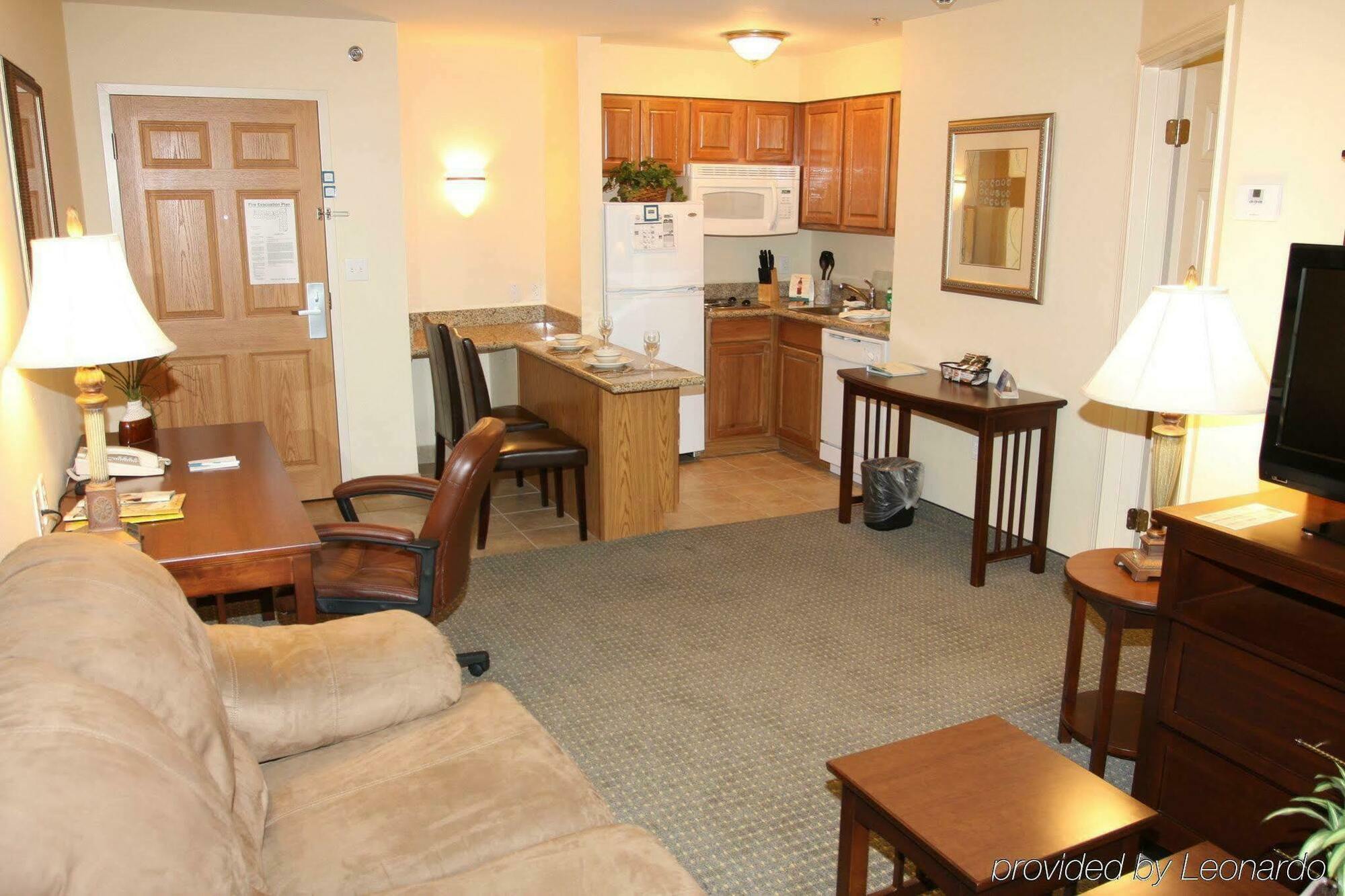 Staybridge Suites Mcallen By Ihg Bilik gambar