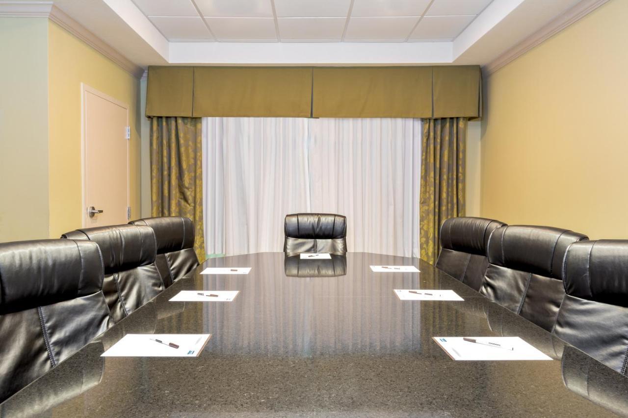 Staybridge Suites Mcallen By Ihg Luaran gambar