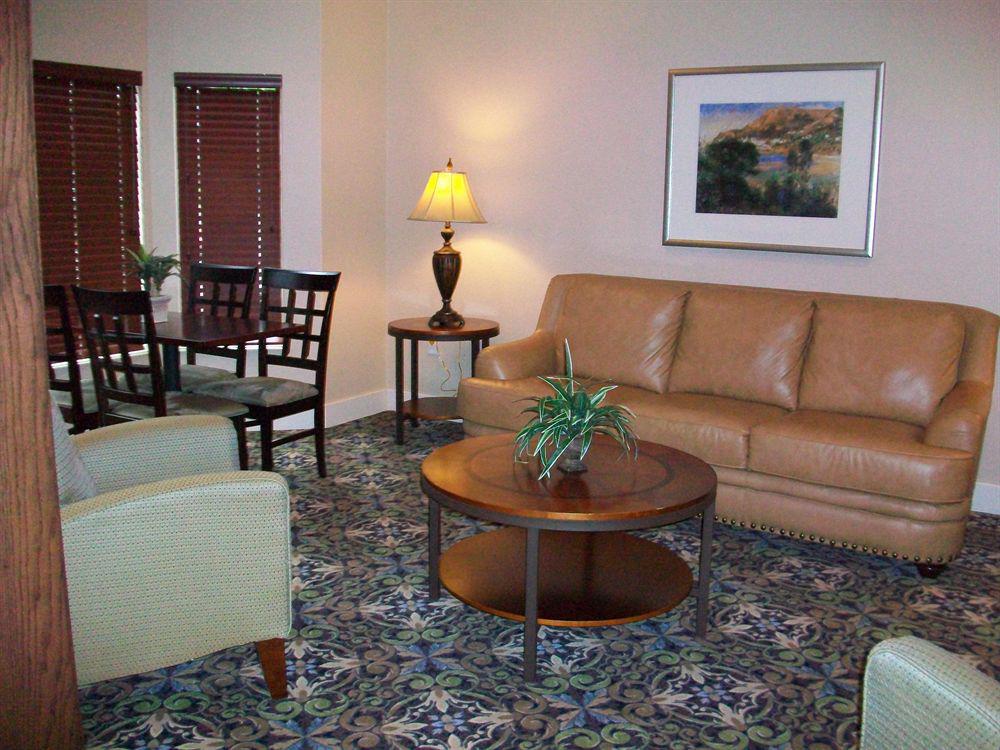 Staybridge Suites Mcallen By Ihg Bilik gambar